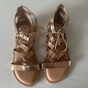 New DV by Dolce Vita Girls Curse Gladiator Sandals in Bronze Size: 5